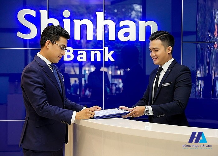 Đồng phục Shinhan tạo dấu ấn và niềm tin đối với khách hàng