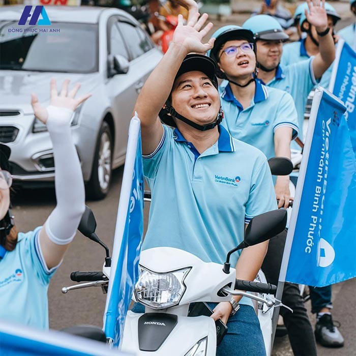 Đồng phục giúp tạo ấn tượng và tăng tính nhận diện của ngân hàng