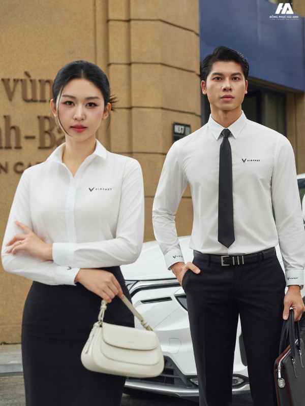 Áo sơ mi đồng phục văn phòng sang trọng với phom dáng ôm vừa vặn