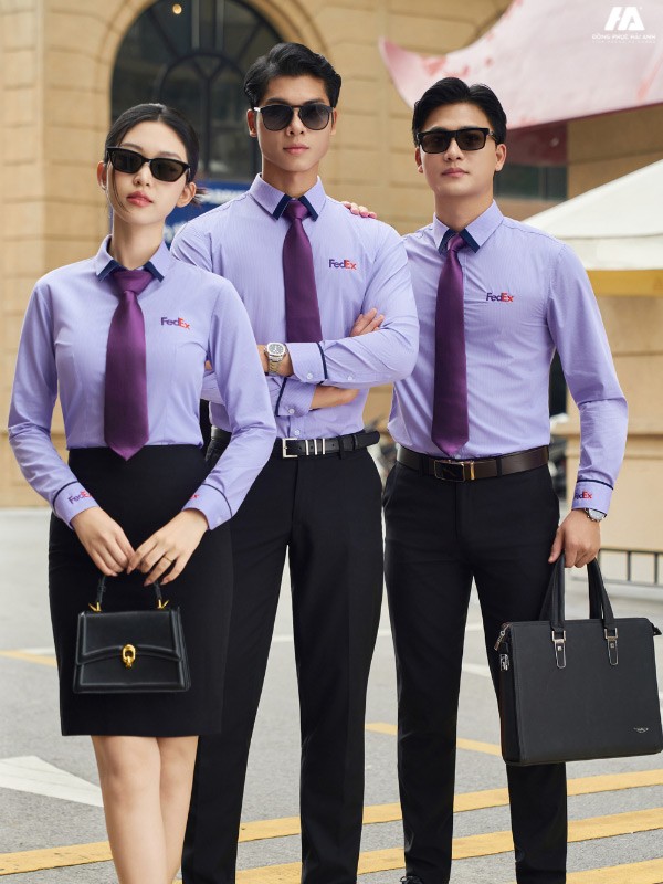 Đồng phục áo sơ mi đã trở thành nét đặc trưng trong văn hóa công sở, văn phòng