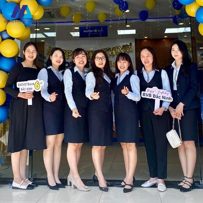 Thiết kế đồng phục áo vest và áo gile của Bảo Việt Bank