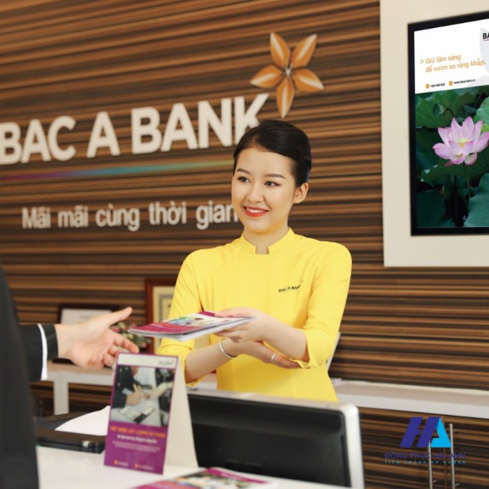 Hình ảnh đồng phục Bắc Á Bank đại diện cho vẻ đẹp thanh lịch và chuyên nghiệp