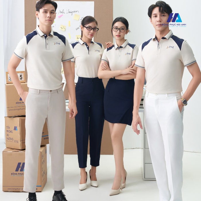 Hình ảnh tập thể nhân viên mặc đồng phục công sở thanh lịch