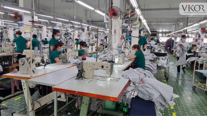 Nhà xưởng hiện đại với trang thiết bị máy móc tân tiến