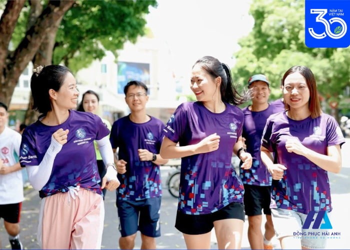 Khỏe khoắn và năng động với mẫu áo đồng phục sự kiện ngân hàng Shinhan