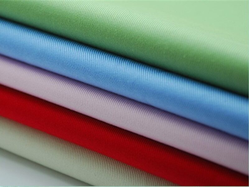 Vải cotton luôn được ưu tiên khi may đồng phục công ty