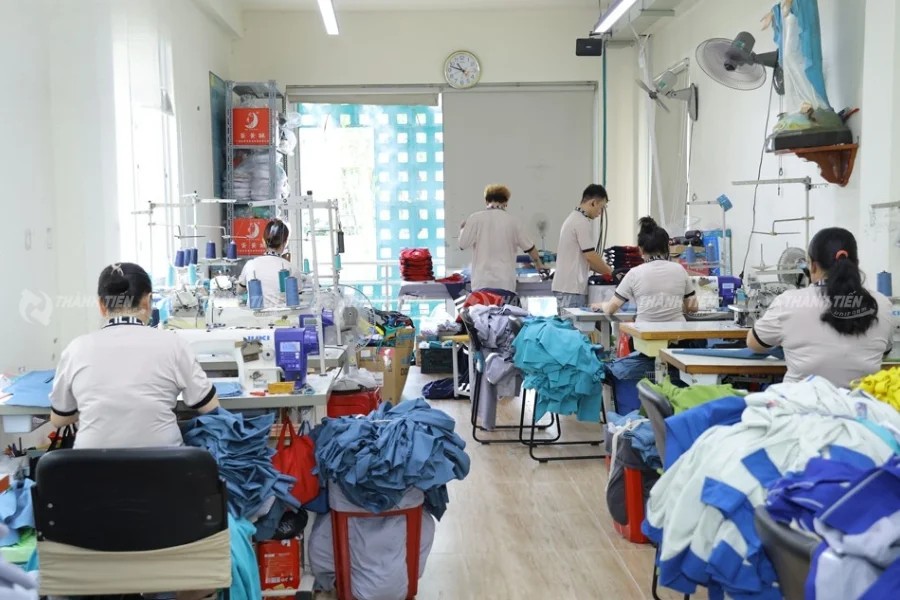 Xưởng Đồng Phục Kim Vàng chuyên sản xuất trang phục công sở