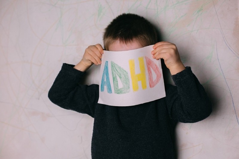 Hội chứng ADHD có thể được nhận diện thông qua các biểu hiện hàng ngày của trẻ